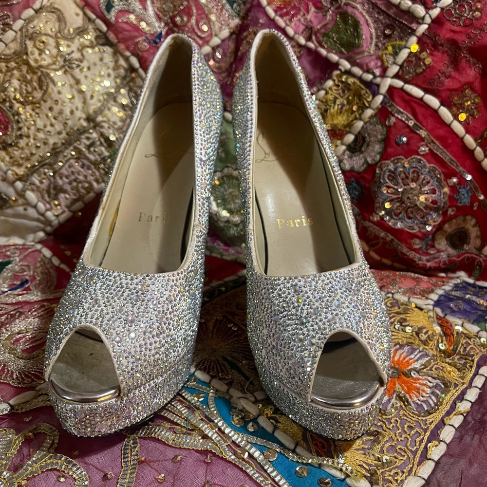 Christian Louboutin Very Riche 120 Peep-Toe Red Sole